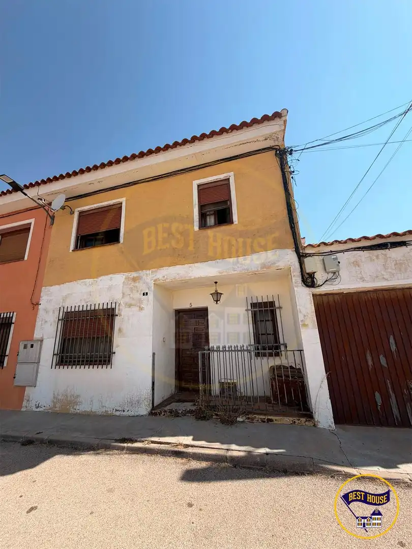 Exterior view of Detached homes for sale in Las Valeras    with Heating