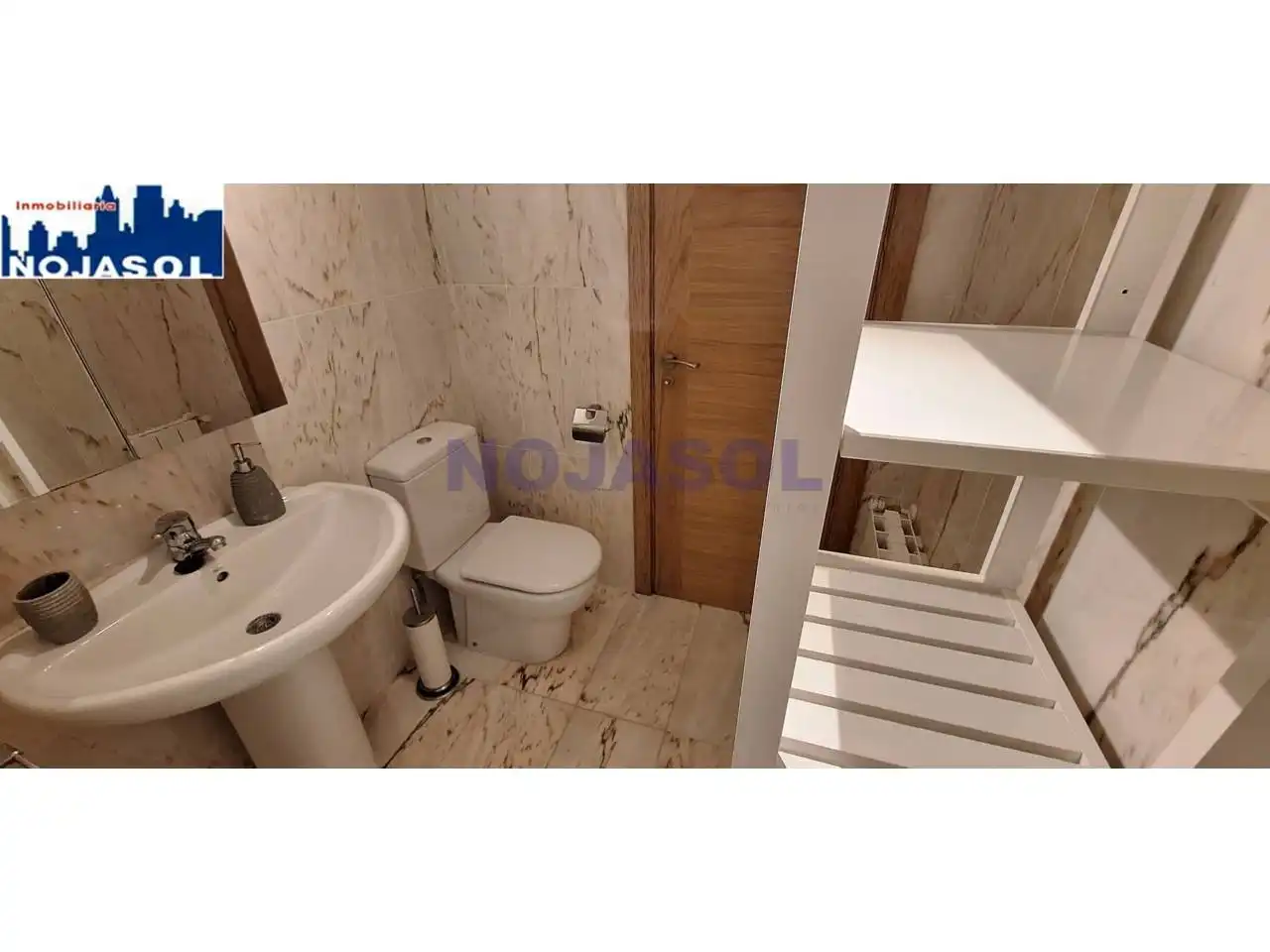 Badezimmer von Dachboden zur Miete in Noja mit Heizung, Terrasse und Abstellraum