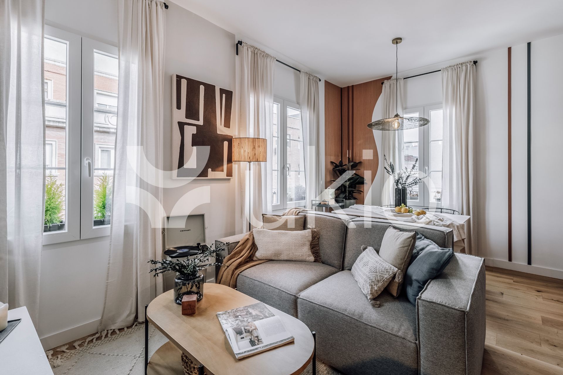 Sala de estar de Apartamento de alquiler en  Madrid Capital con Aire acondicionado, Calefacción y Amueblado
