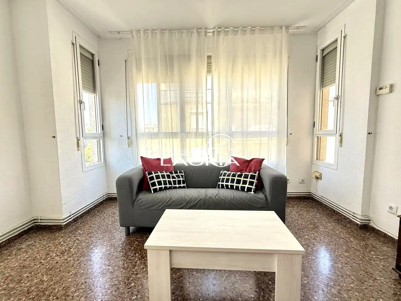 Living room of Flat for rent in Valencia  with Air Conditioner, Heating and Furnished