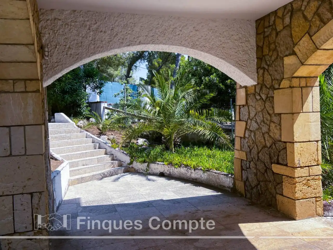 Casa o chalet en venta en Roda de Berà con Jardín privado, Terraza y Piscina