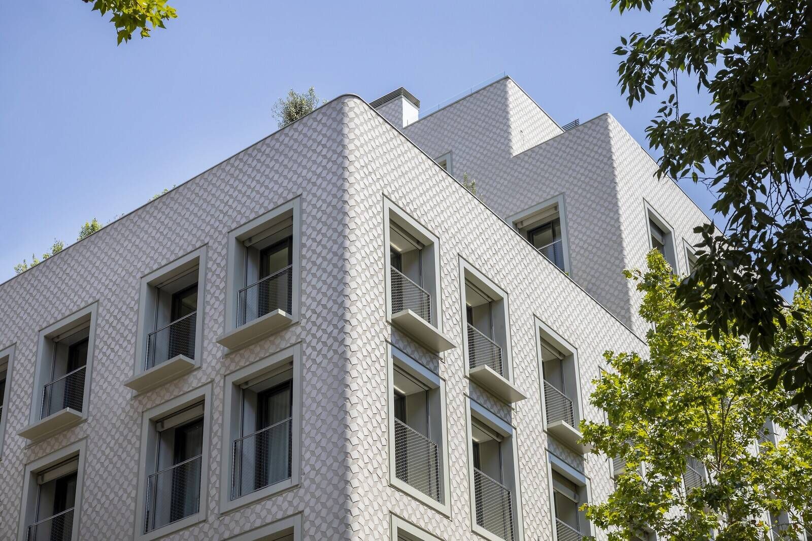 Vista exterior de Apartament en venda en  Barcelona Capital amb Aire condicionat, Jardí privat i Terrassa