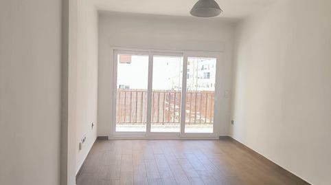 Foto 2 de Piso en venta en Los Castillejos - La Trinidad, Málaga Capital