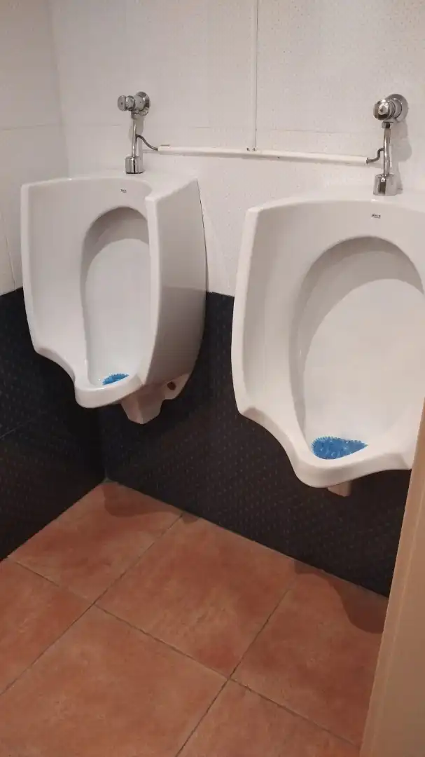 Bathroom of Commercial properties for rent in Berriozar  with Air Conditioner, Heating and Furnished
