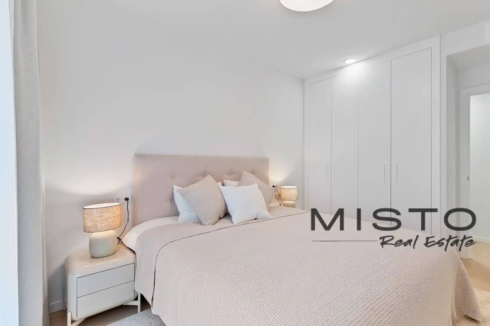 Bedroom of Flat for rent in Nueva Andalucía