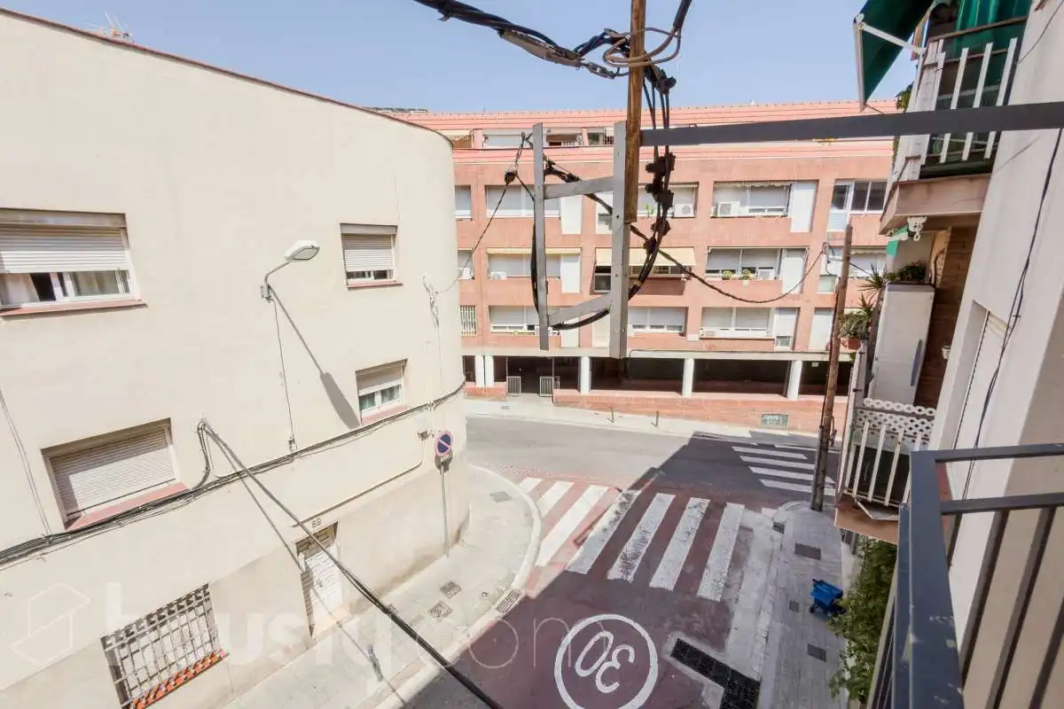 Vista exterior de Piso en venta en Barcelona con Aire acondicionado, Calefacción y Parquet