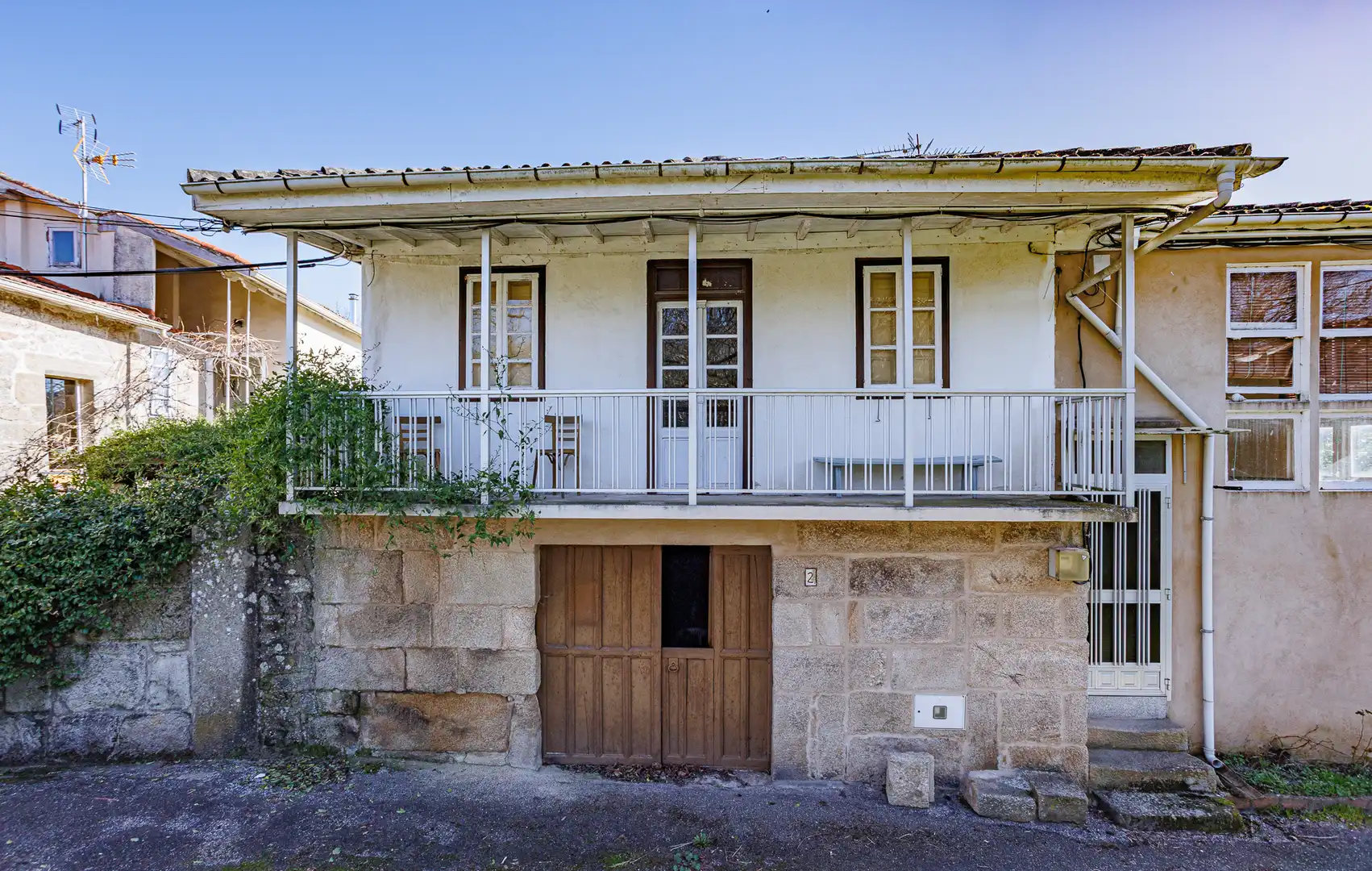 Vista exterior de Finca rústica en venda en Vilar de Barrio amb Moblat