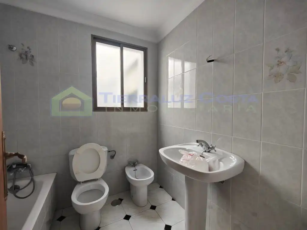 Baño de Piso en venta en Lepe con Balcón