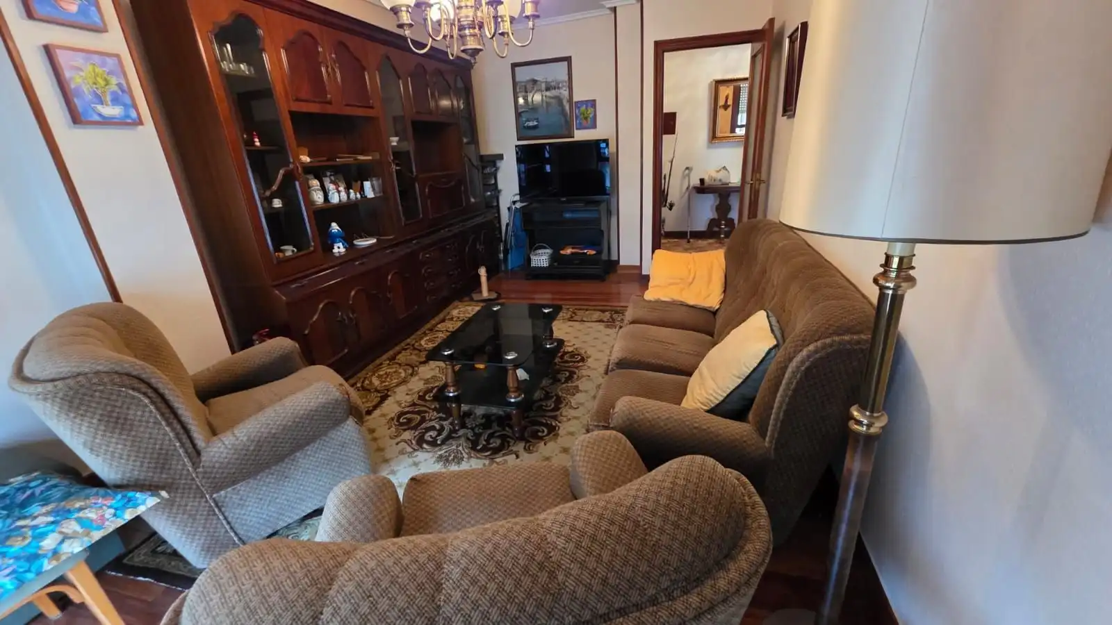 Sala d'estar de Pis en venda en Castro-Urdiales amb Calefacció