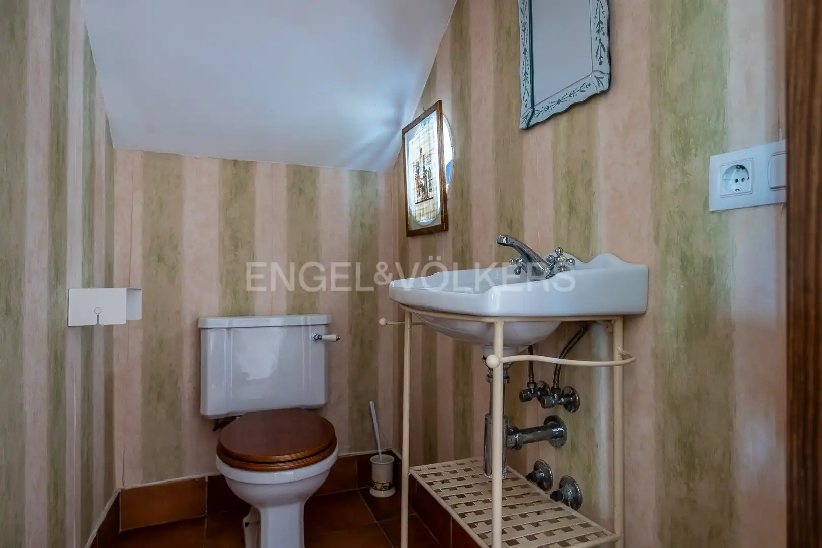 Baño de Finca rústica en venta en Olivares con Calefacción, Jardín privado y Piscina
