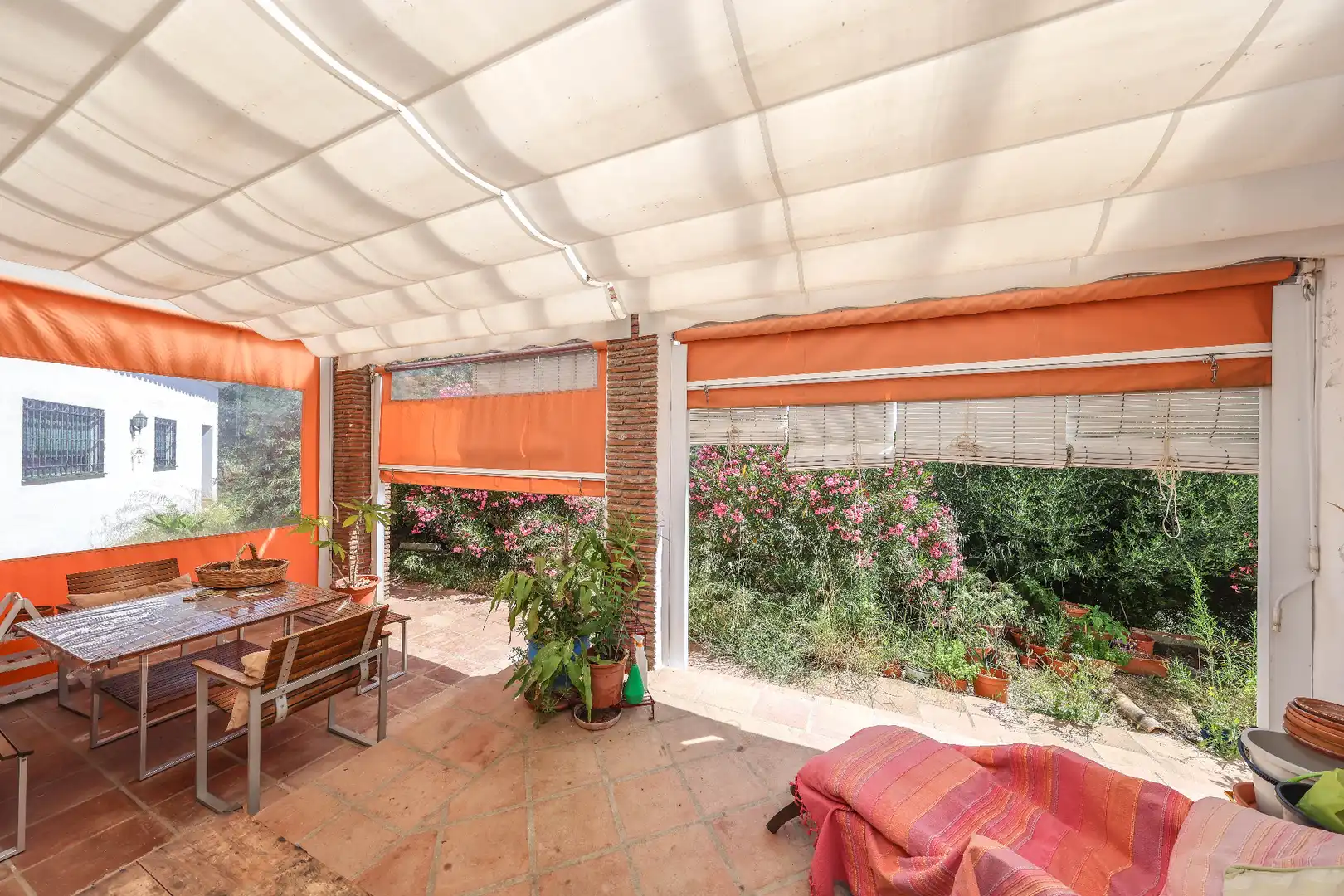 Terrassa de Casa o xalet en venda en Monda amb Aire condicionat, Jardí privat i Piscina