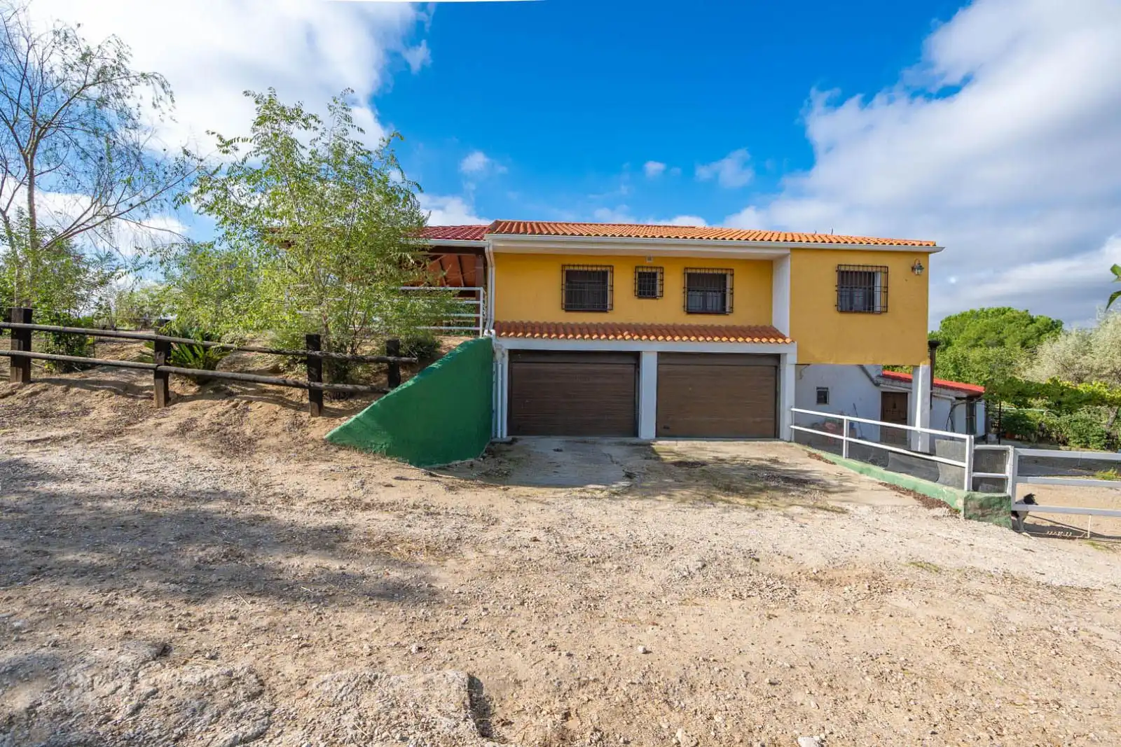 Grundstücke zum Verkauf in Olivares, Batres