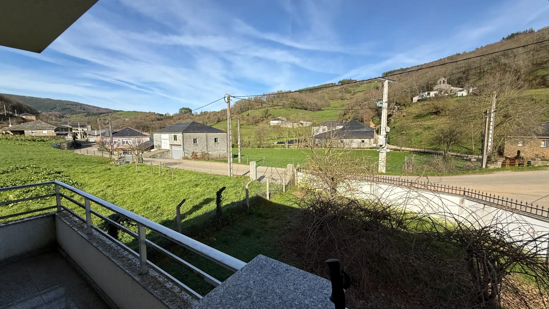 Vista exterior de Casa o chalet en venta en Becerreá con Amueblado