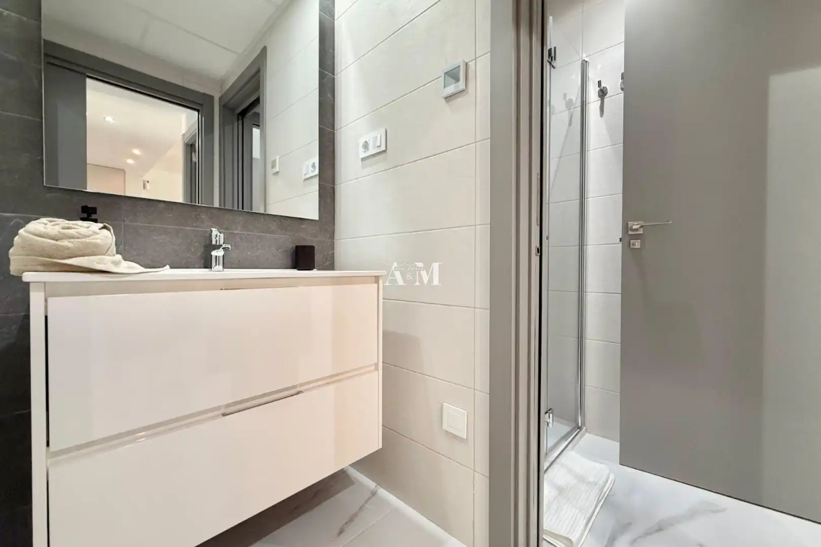 Baño de Piso de alquiler en Torrevieja con Aire acondicionado, Calefacción y Terraza