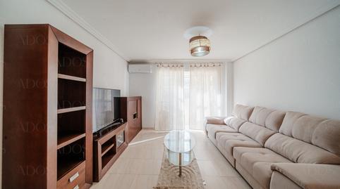 Foto 3 de Piso en venta en El Parador de las Hortichuelas, Almería