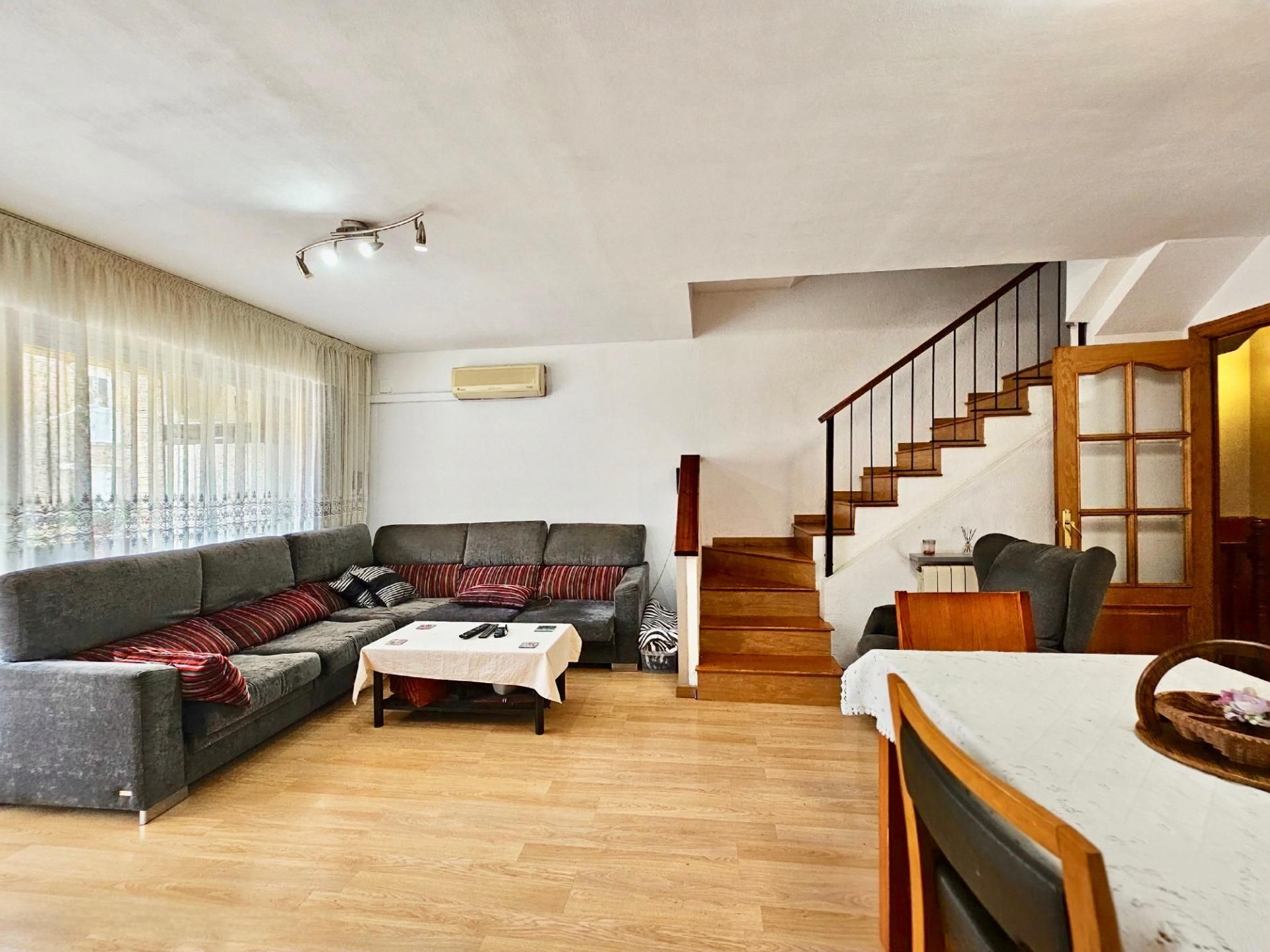 Living room of House or chalet for sale in Terrassa  with Air Conditioner, Heating and Private garden