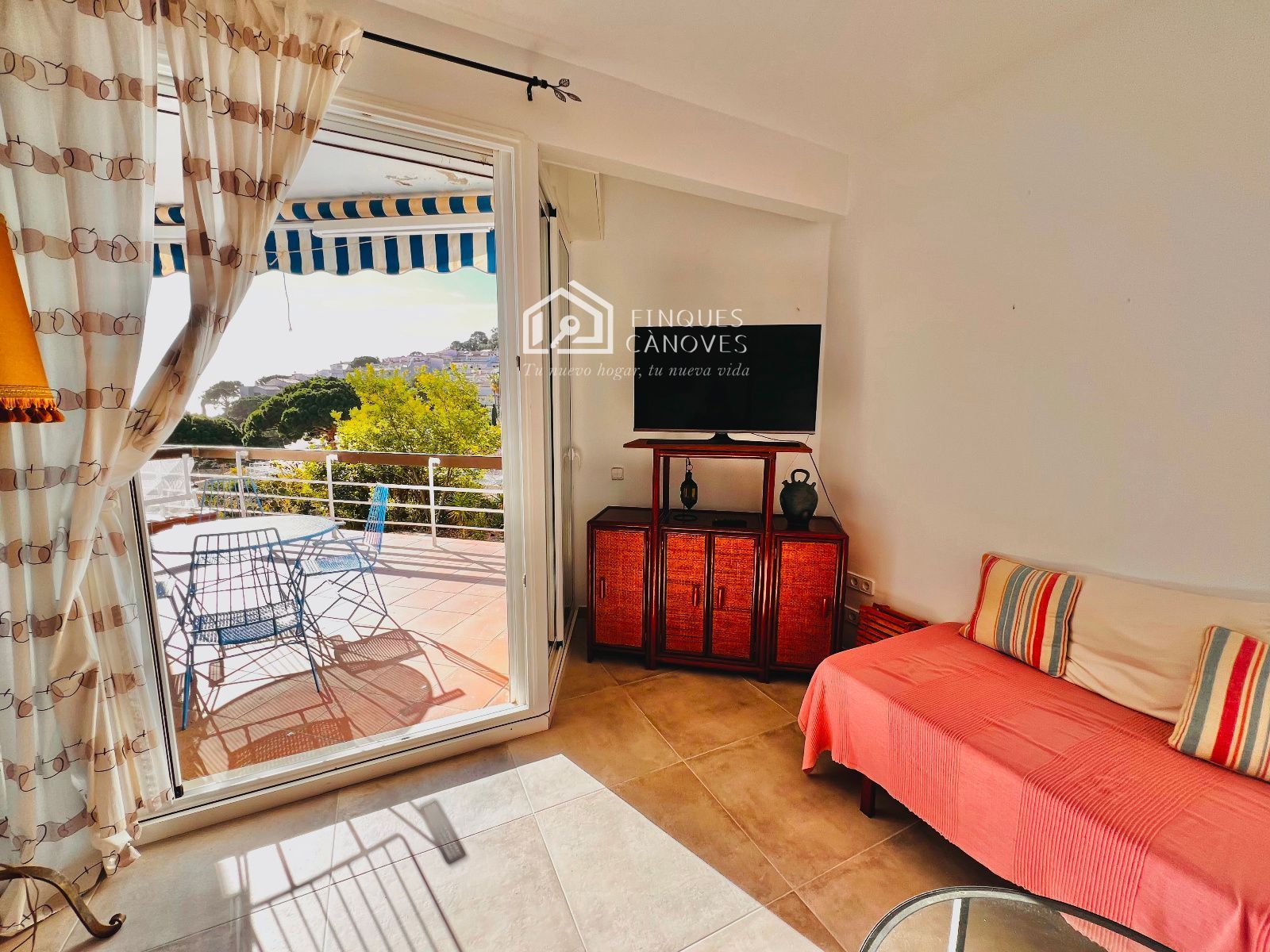 Living room of Flat for sale in Tossa de Mar  with Terrace, Furnished and Oven