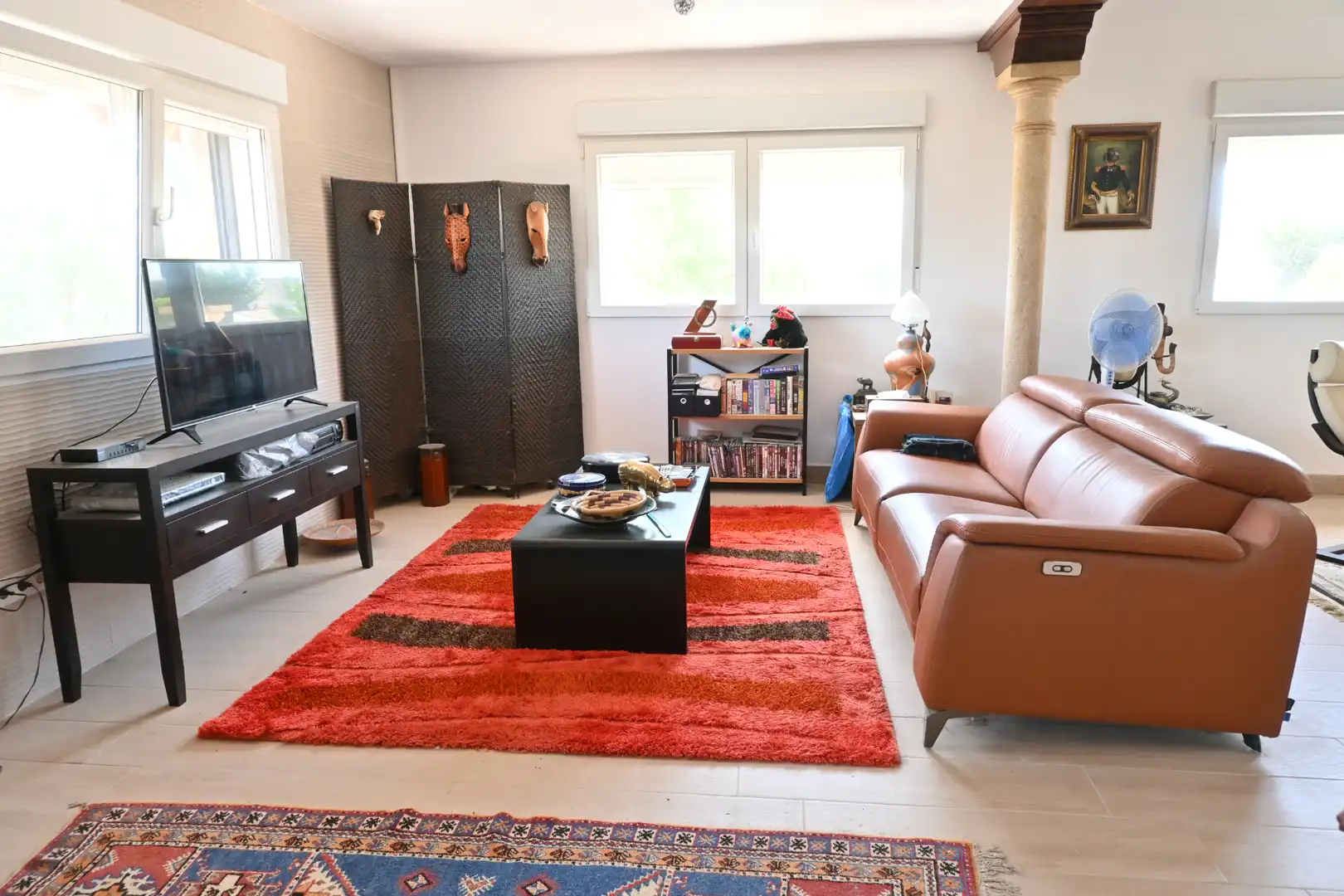Sala d'estar de Casa o xalet en venda en Las Gabias amb Jardí privat, Terrassa i Traster