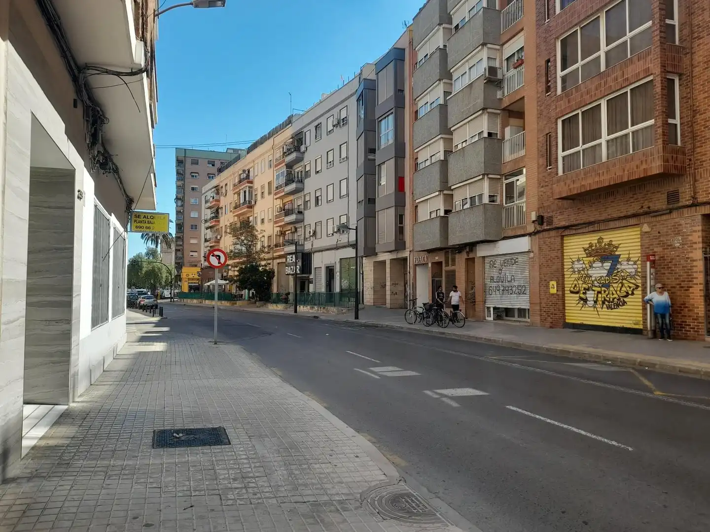Vista exterior de Local de lloguer en Valencia