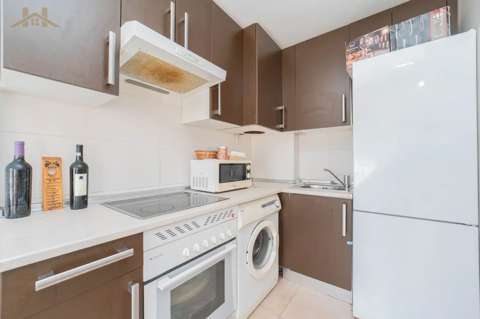 Cocina de Piso en venta en Villa del Prado con Balcón