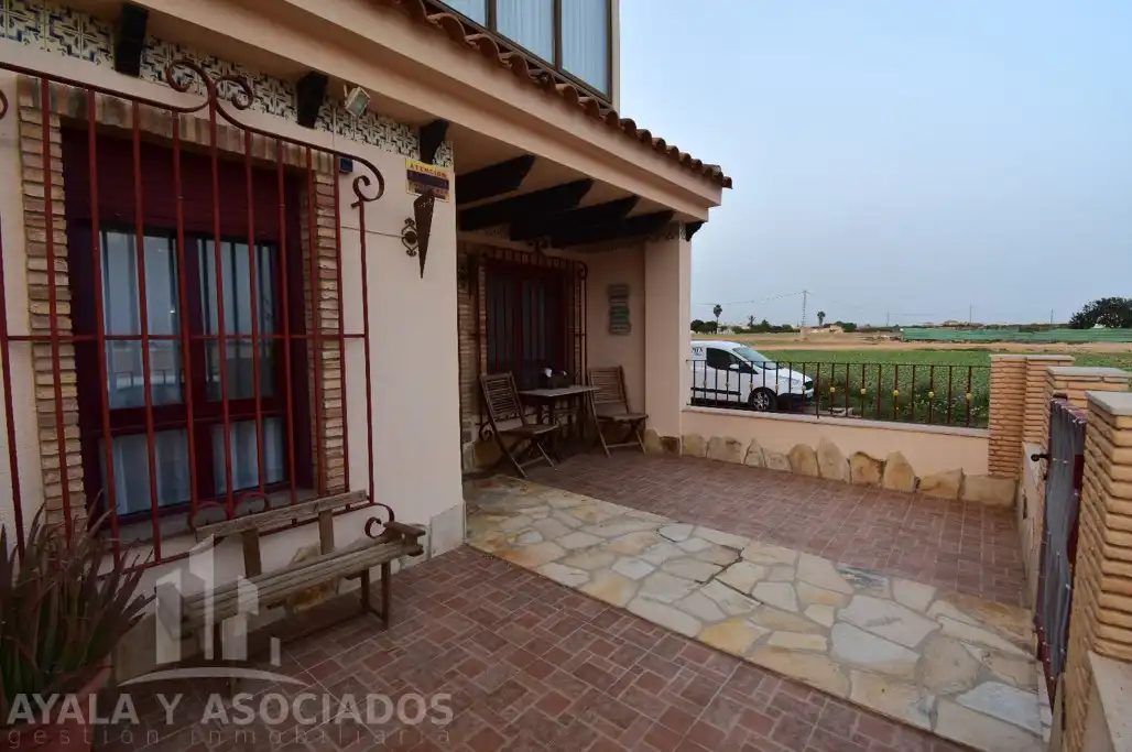 Vista exterior de Casa o xalet en venda en Torre-Pacheco amb Aire condicionat, Calefacció i Jardí privat