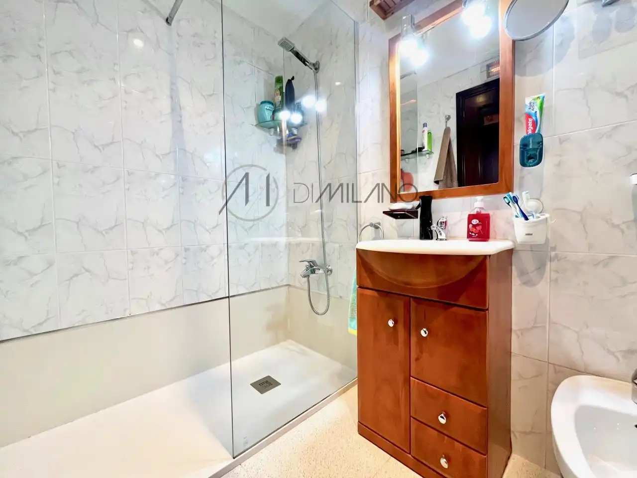 Bathroom of Flat for sale in Vigo   with Heating and Parquet flooring