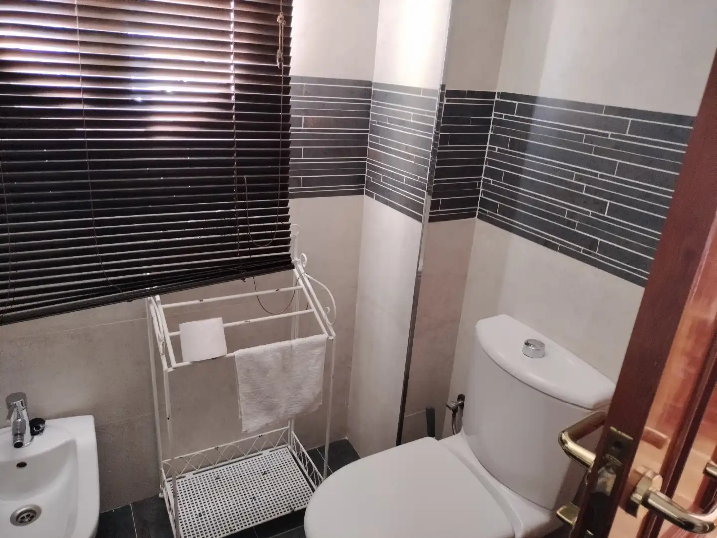 Baño de Casa adosada en venta en Roquetas de Mar con Aire acondicionado, Terraza y Piscina