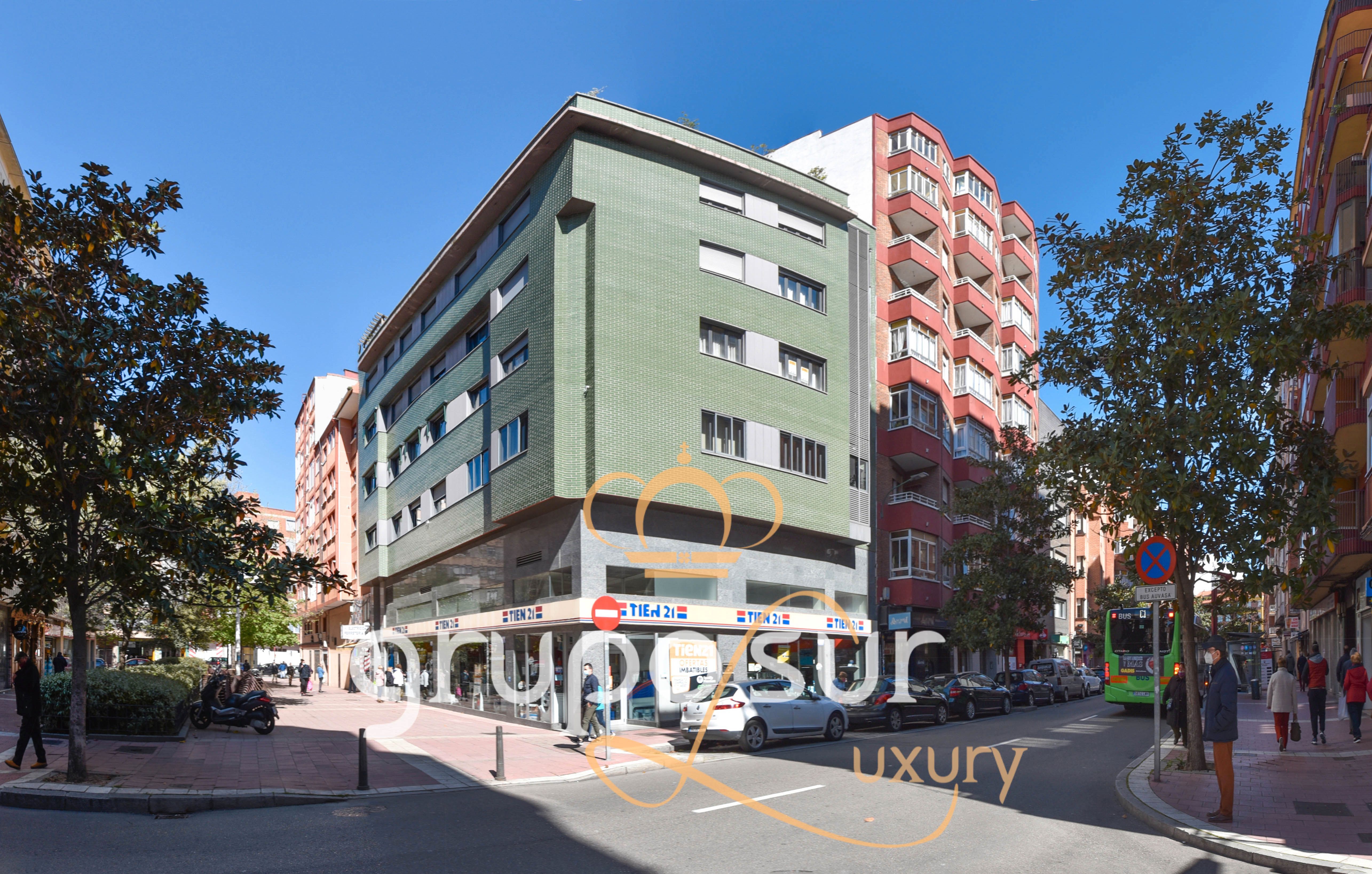 Vista exterior de Piso en venta en Valladolid Capital con Calefacción, Parquet y Horno