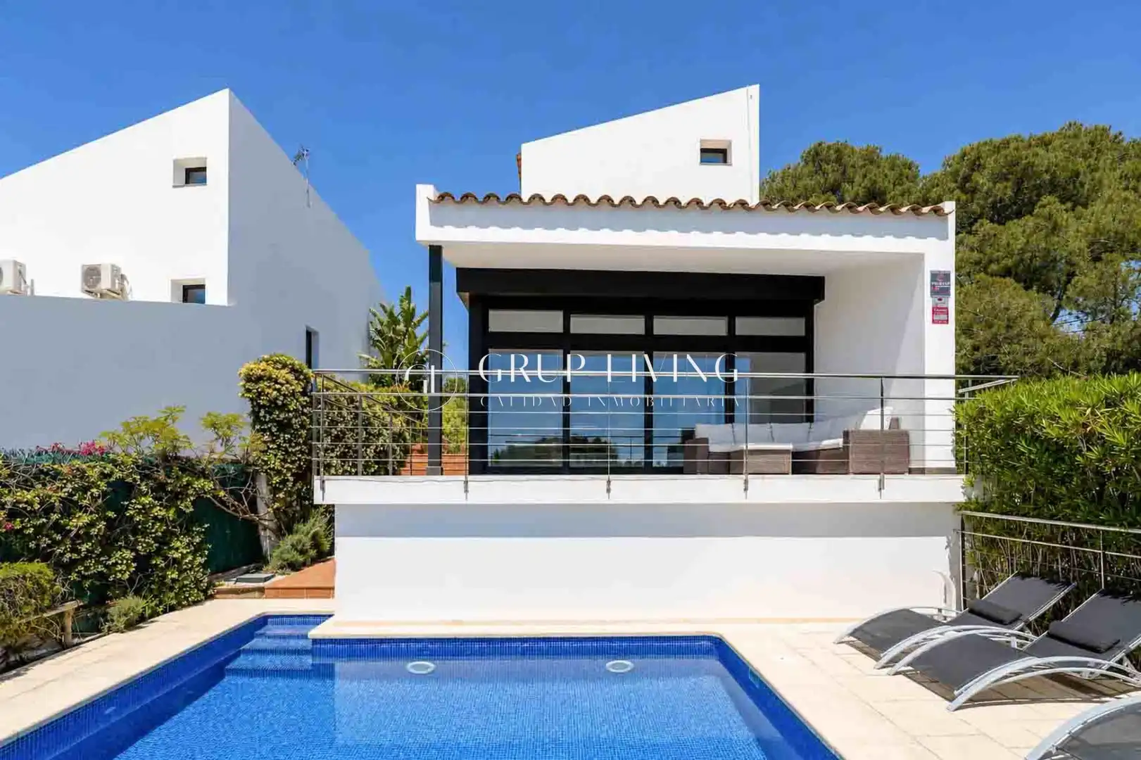Exterior view of Houses for sale in Sant Pere de Ribes  with Air Conditioner, Heating and Private garden
