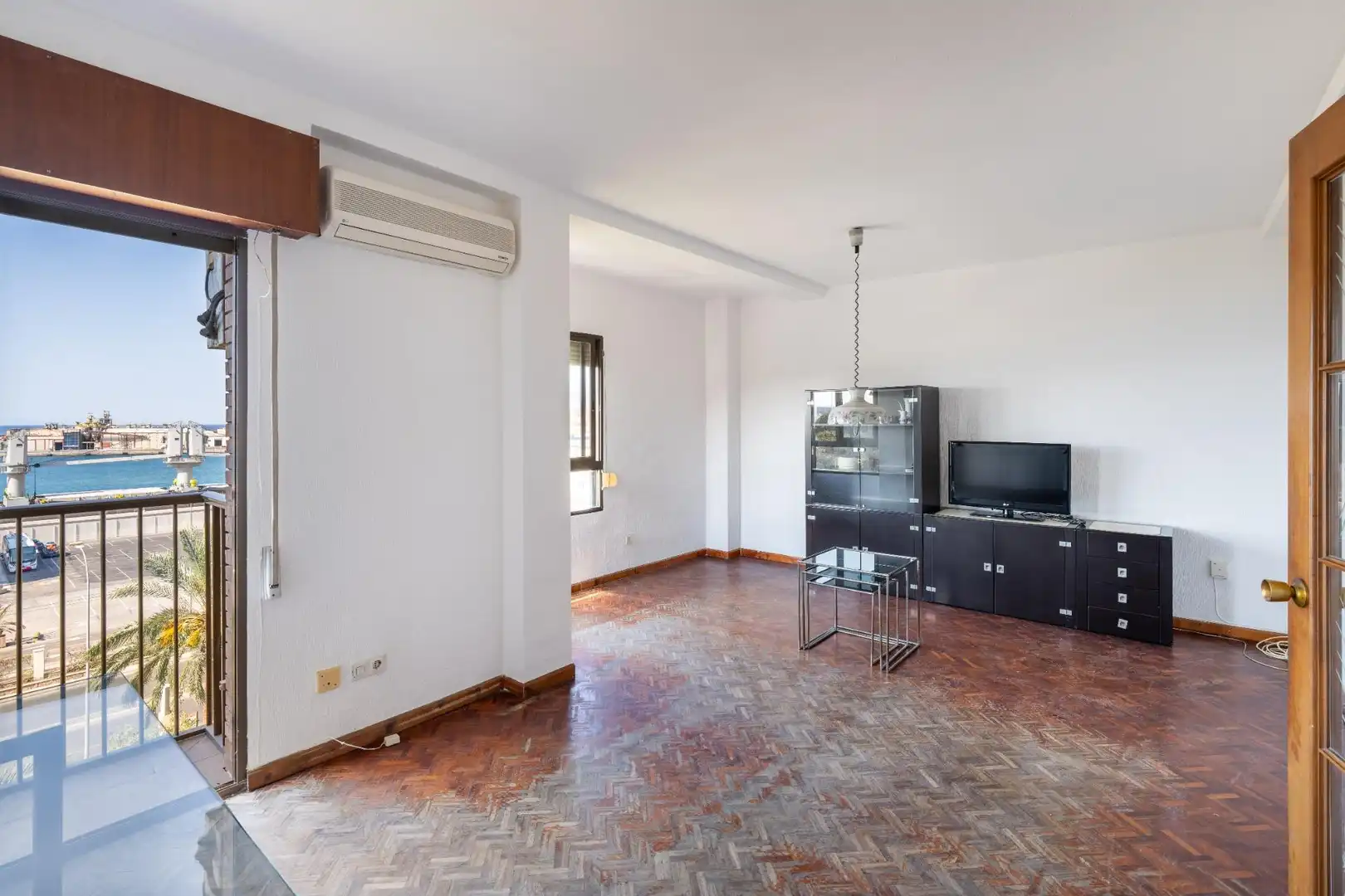 Wohnzimmer von Wohnung zum Verkauf in Almería mit Klimaanlage, Heizung und Balkon