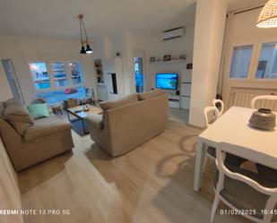 Living room of Flat for sale in Úbeda  with Air Conditioner, Heating and Oven