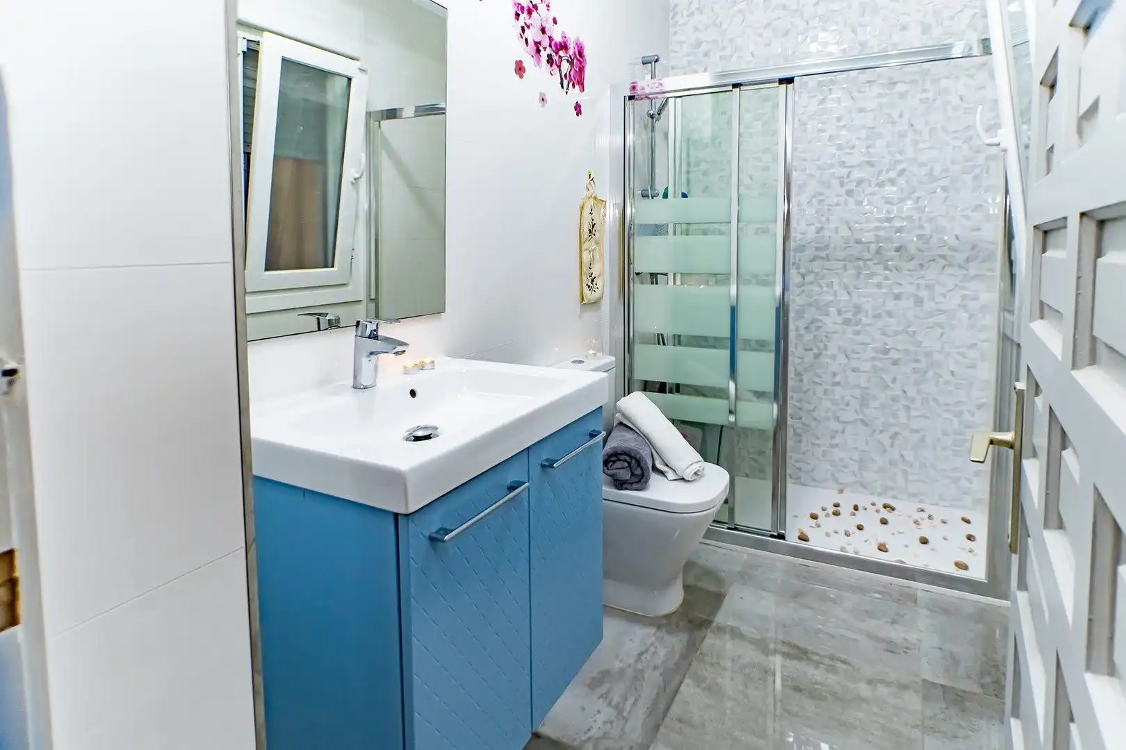 Baño de Casa o chalet en venta en Roquetas de Mar con Aire acondicionado, Calefacción y Jardín privado
