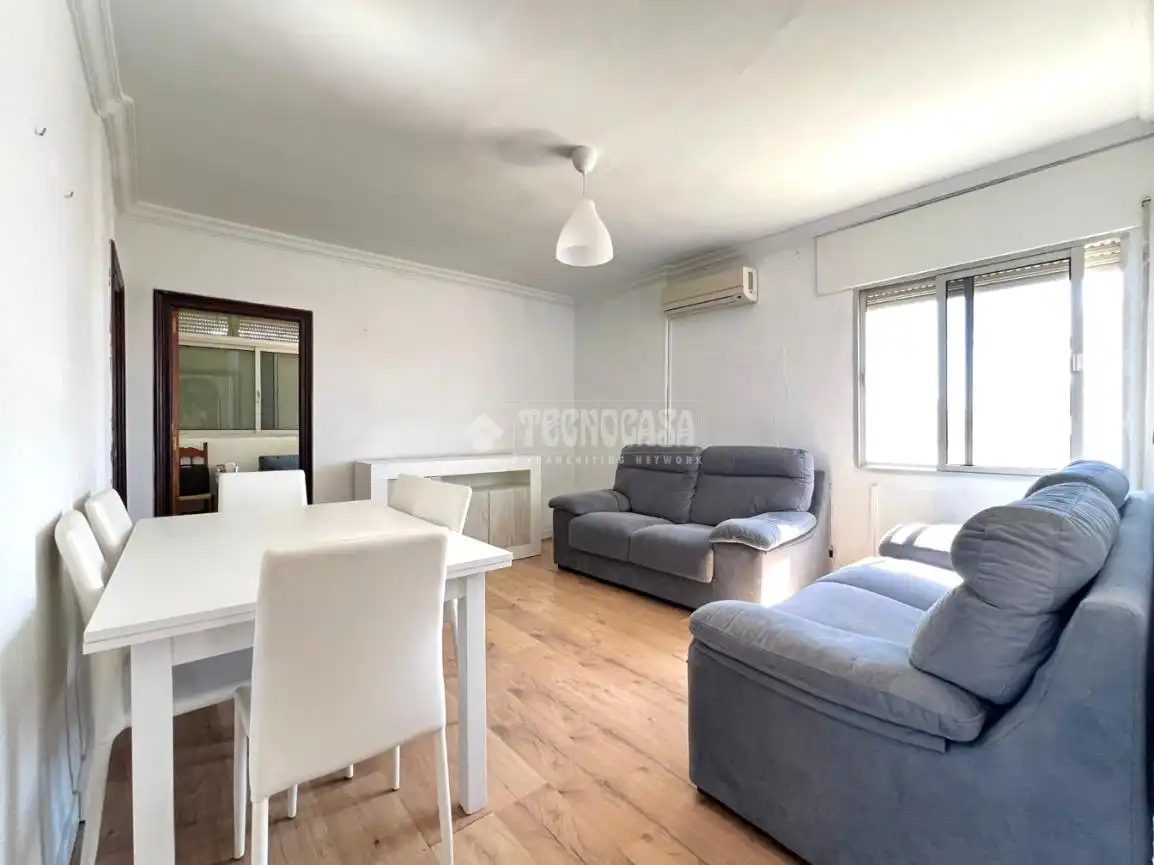 Sala d'estar de Pis en venda en Jerez de la Frontera amb Aire condicionat