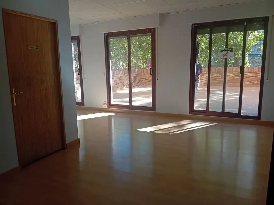Office for sale in  Logroño  with Air Conditioner and Heating