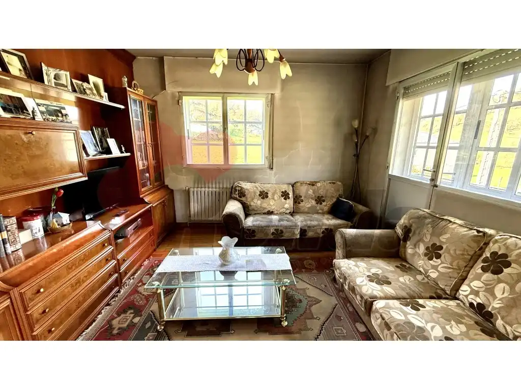 Sala d'estar de Casa o xalet en venda en Becerreá