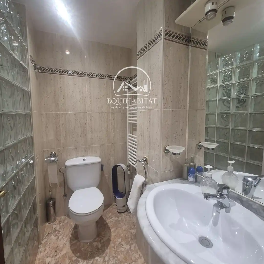 Baño de Piso en venta en Lleida con Aire acondicionado y Trastero