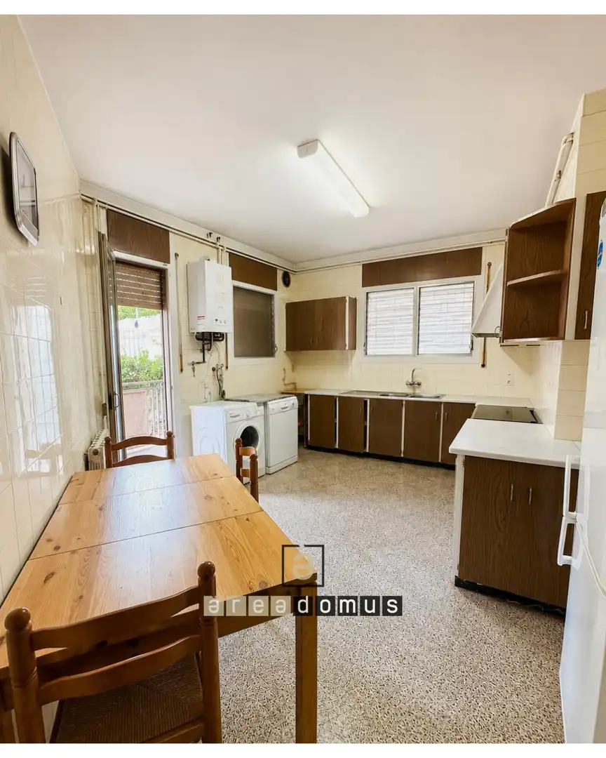 Küche von Wohnung zum Verkauf in Sant Feliu de Llobregat mit Heizung, Privatgarten und Abstellraum