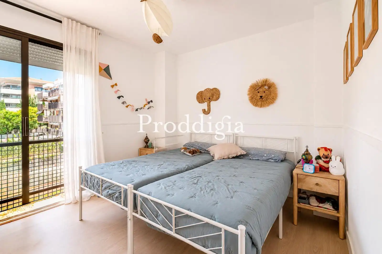 Bedroom of Flat for sale in Sant Cugat del Vallès  with Air Conditioner, Heating and Terrace