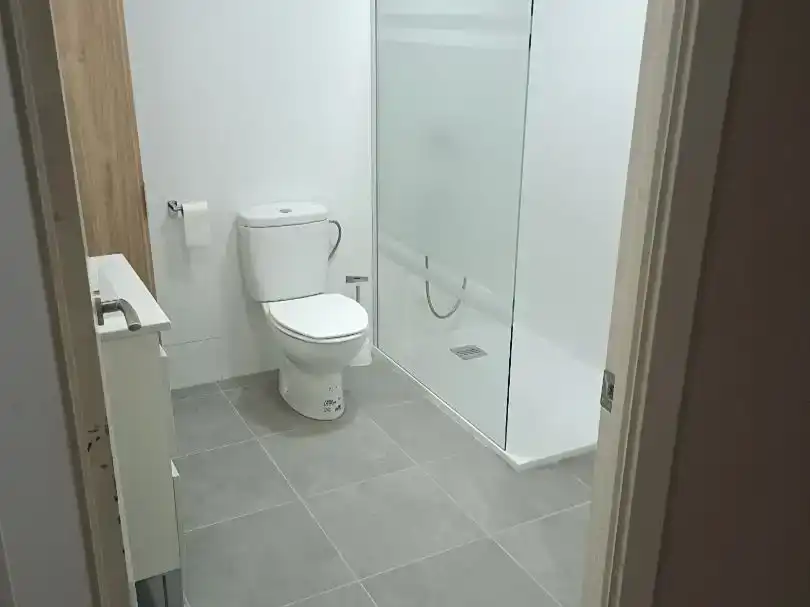 Badezimmer von Wohnung zur Miete in Guadalupe, Cáceres
