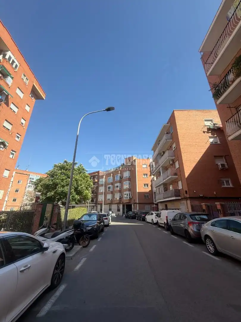 Vista exterior de Piso en venta en  Madrid Capital con Aire acondicionado, Calefacción y Balcón