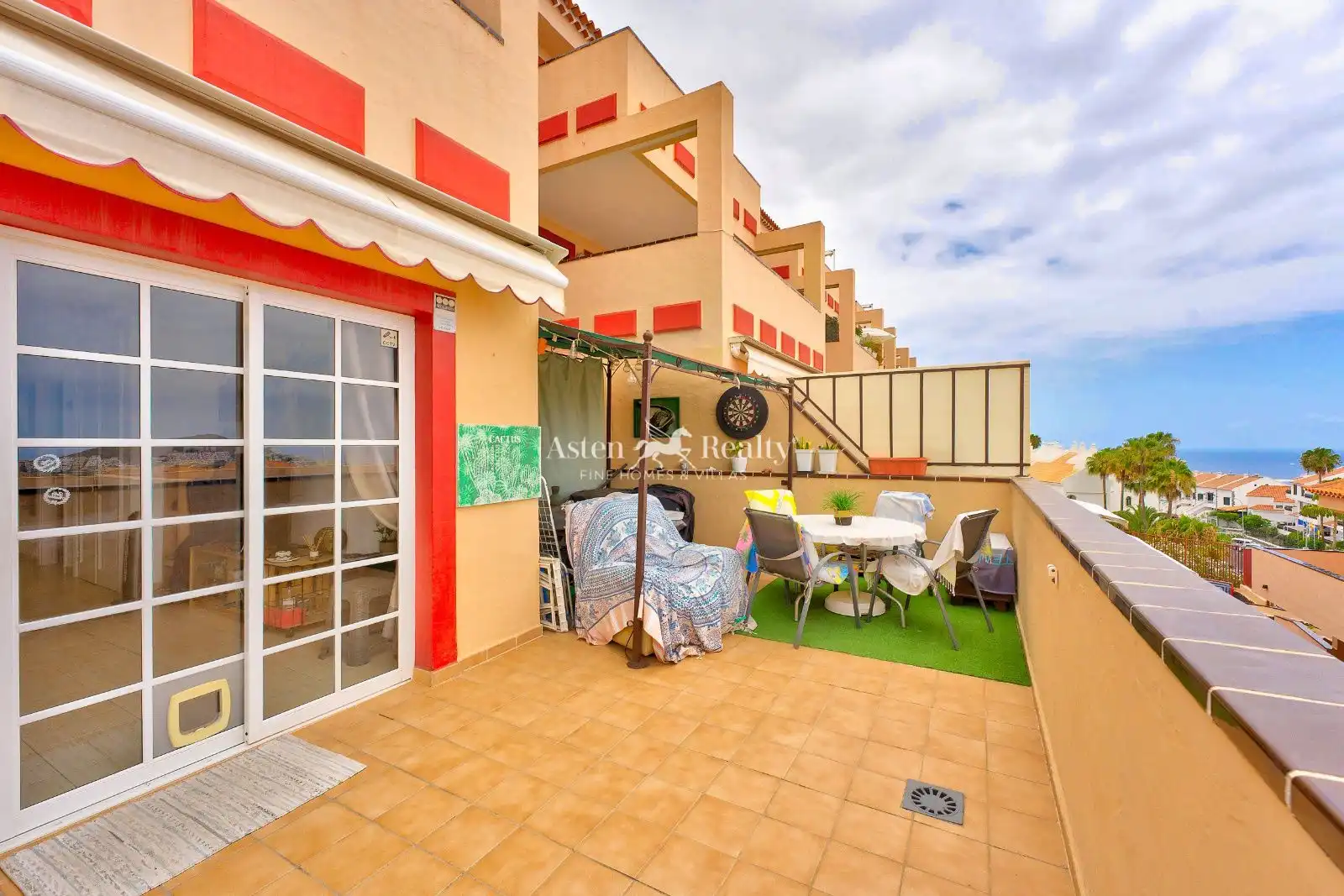 Apartment with pool for sale in Rodeo