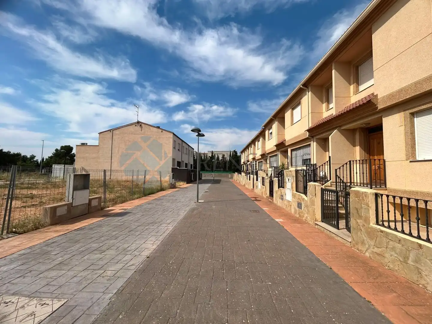 Vista exterior de Casa adosada en venta en Utiel