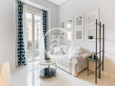 Appartamento con balcone in affitto a Calle del Correo
