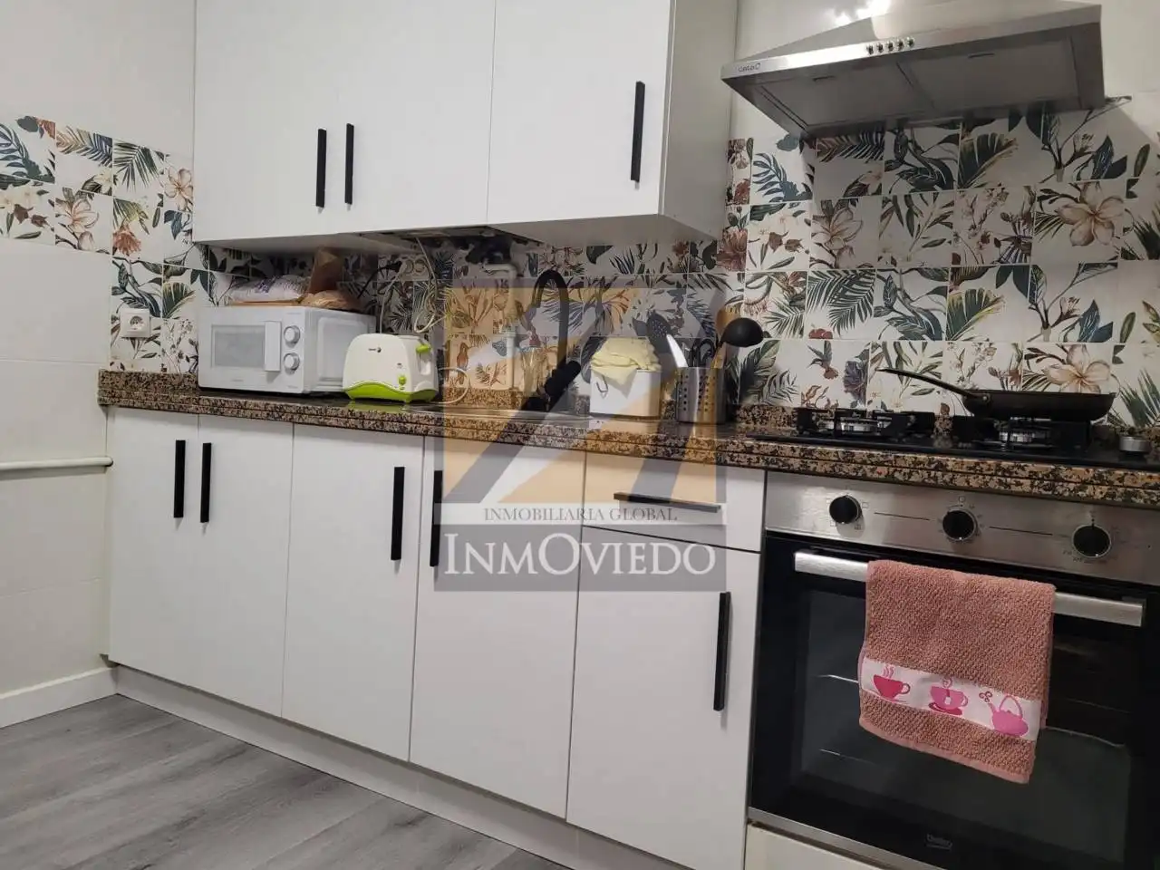 Küche von Wohnung zur Miete in Oviedo  mit Heizung