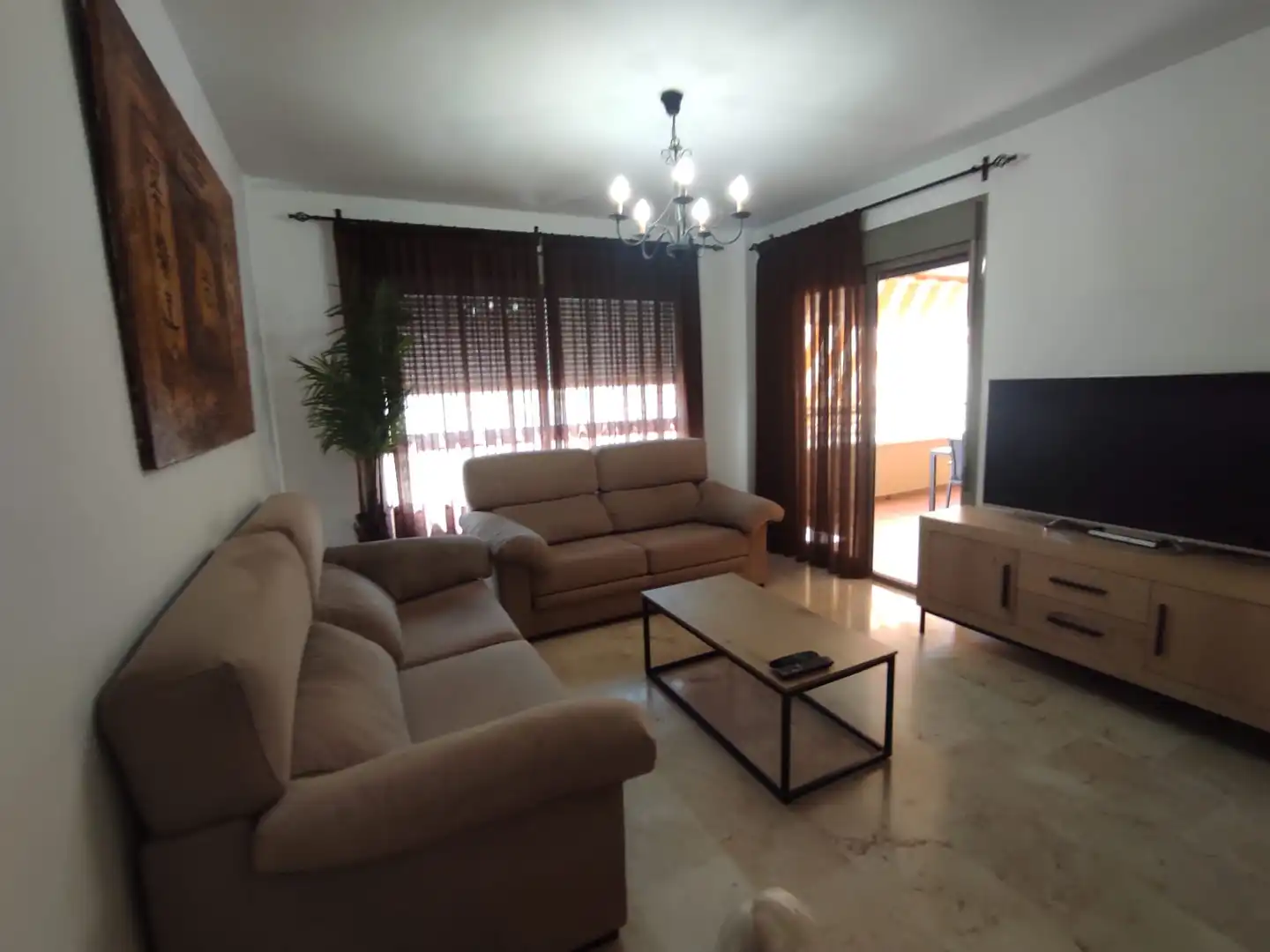 Sala de estar de Piso en venta en Marbella con Calefacción, Terraza y Horno