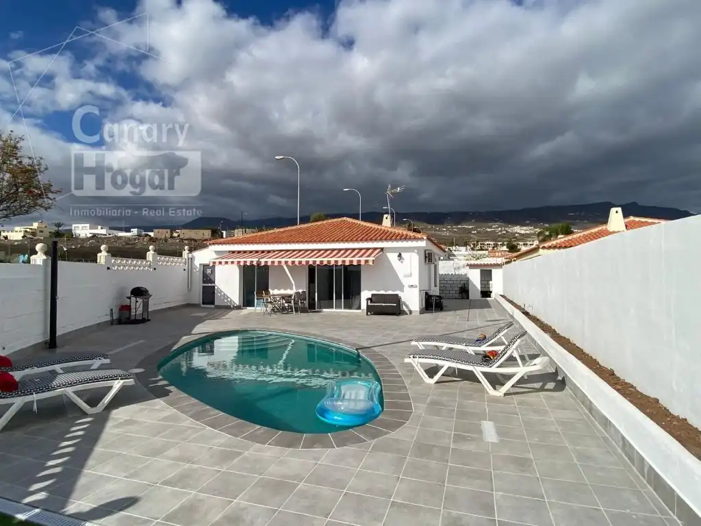 Villa con piscina in vendita a Calle Nivaria