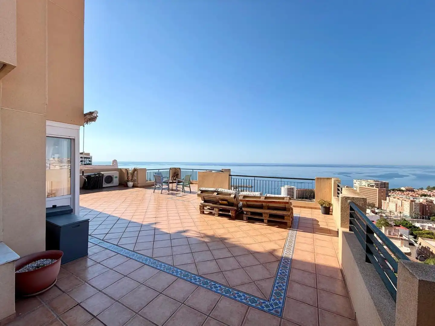 Terraza de Piso en venta en Roquetas de Mar con Aire acondicionado, Terraza y Amueblado