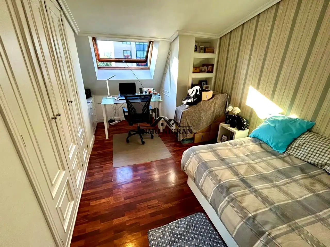 Habitación de Dúplex en venta en Vigo  con Calefacción y Terraza