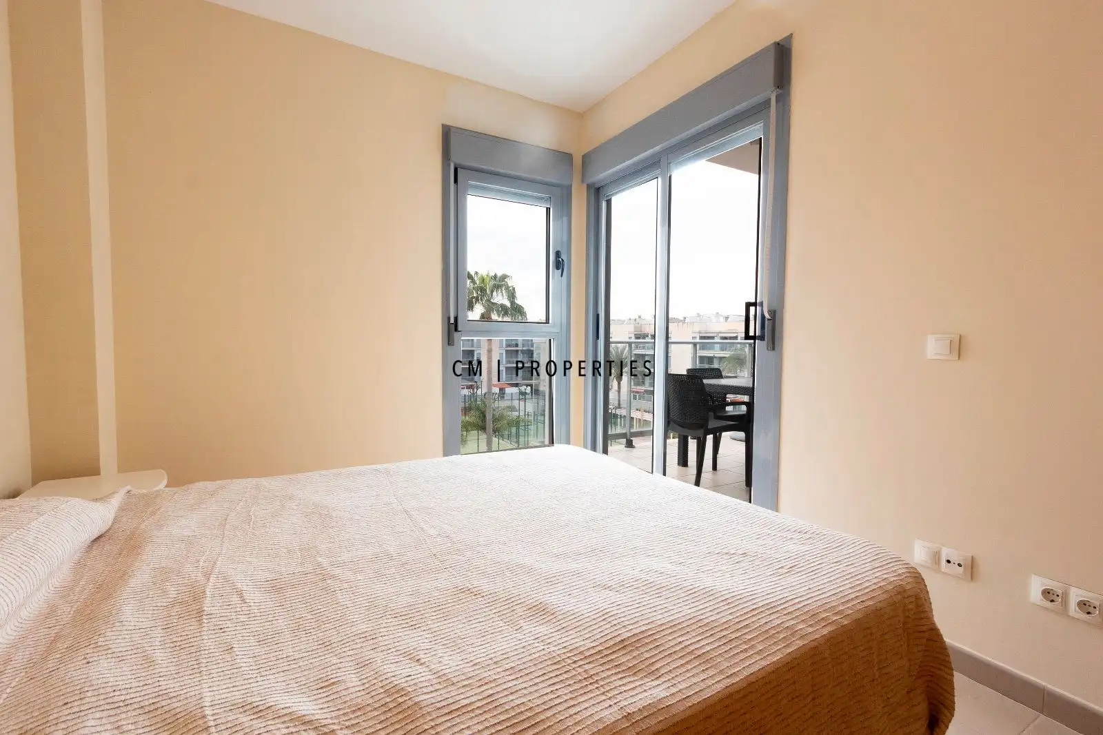 Attic for rent in Costa Brava, Almenara