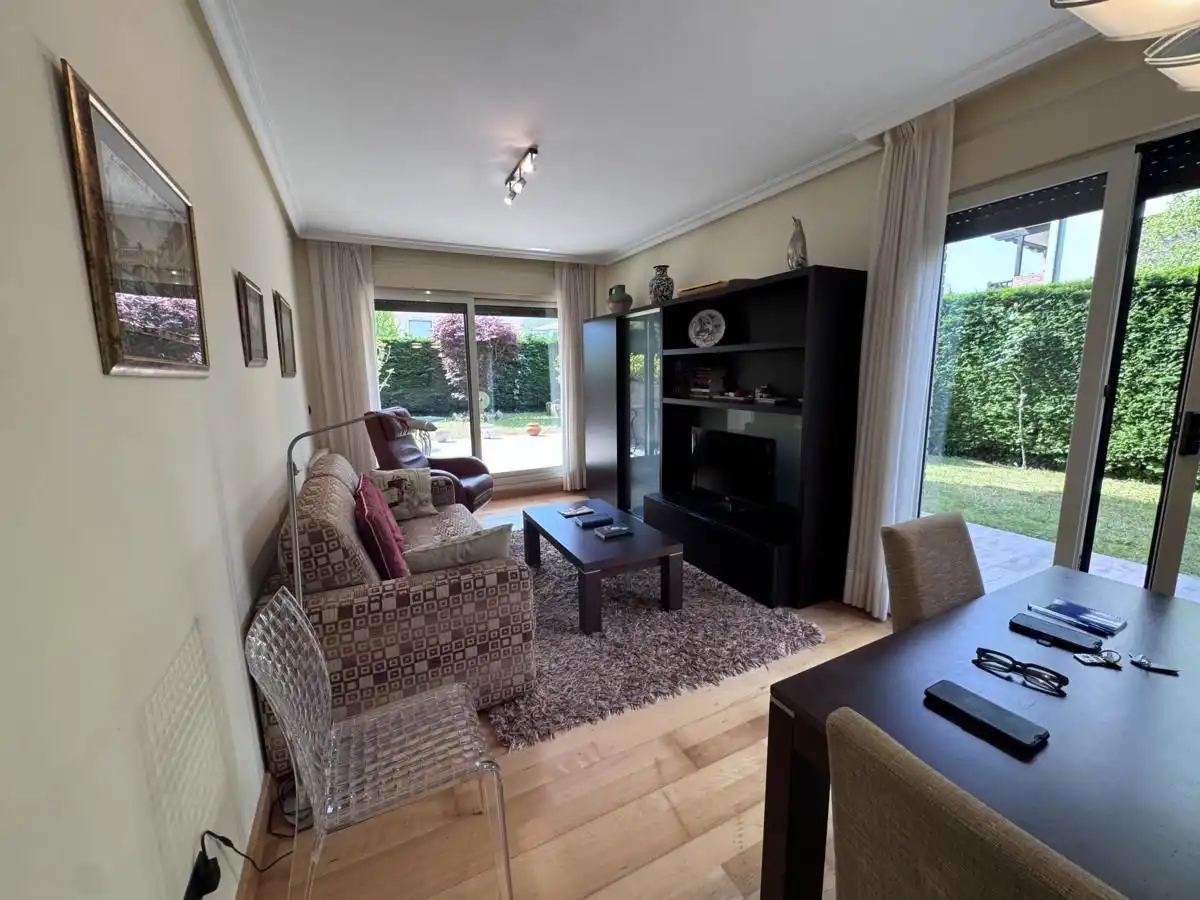 Wohnzimmer von Wohnung zum Verkauf in Llanes mit Heizung, Privatgarten und Terrasse